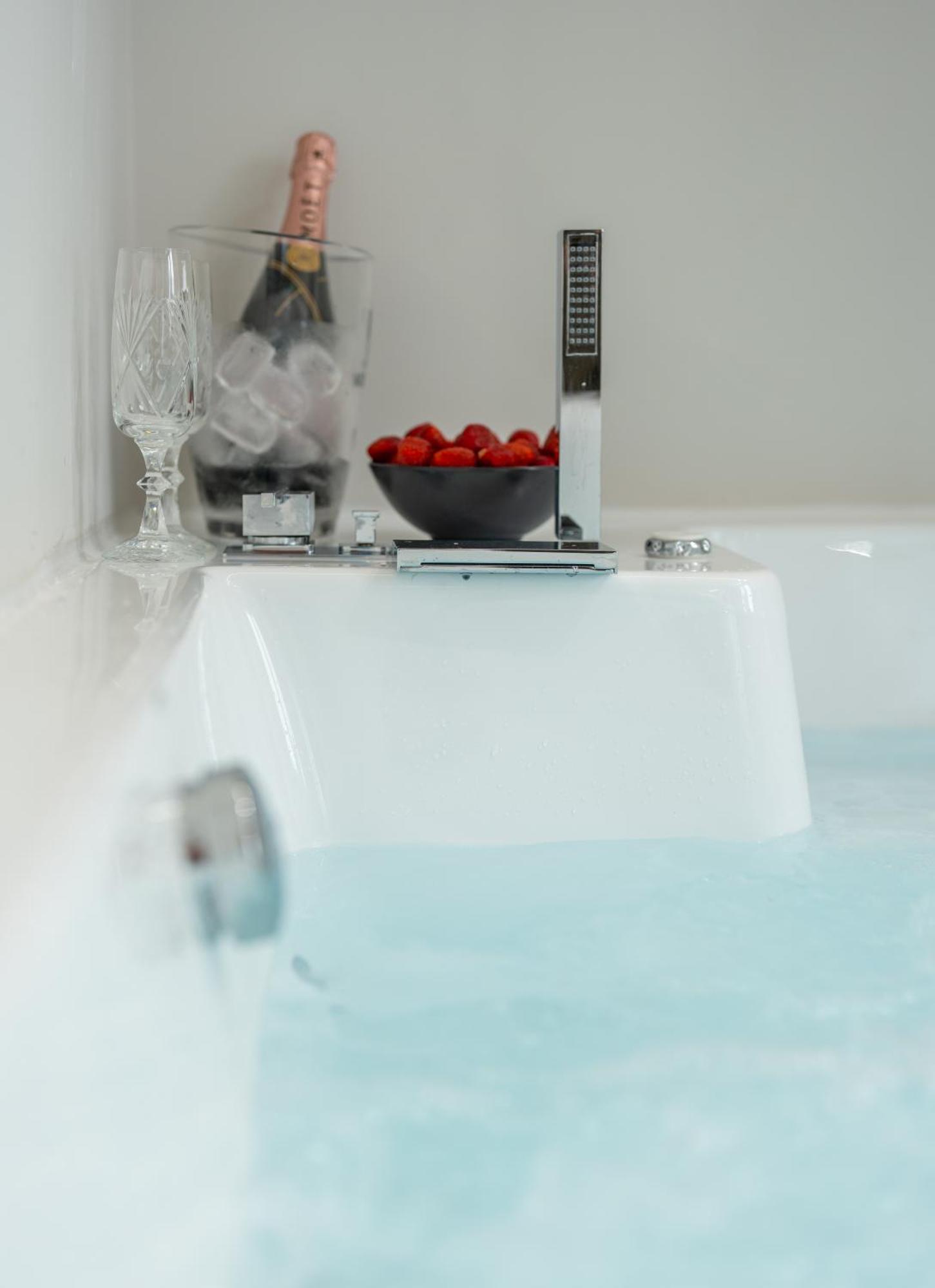 Derouse Othon Suite With Hydromassage Jacuzzi 아테네 외부 사진